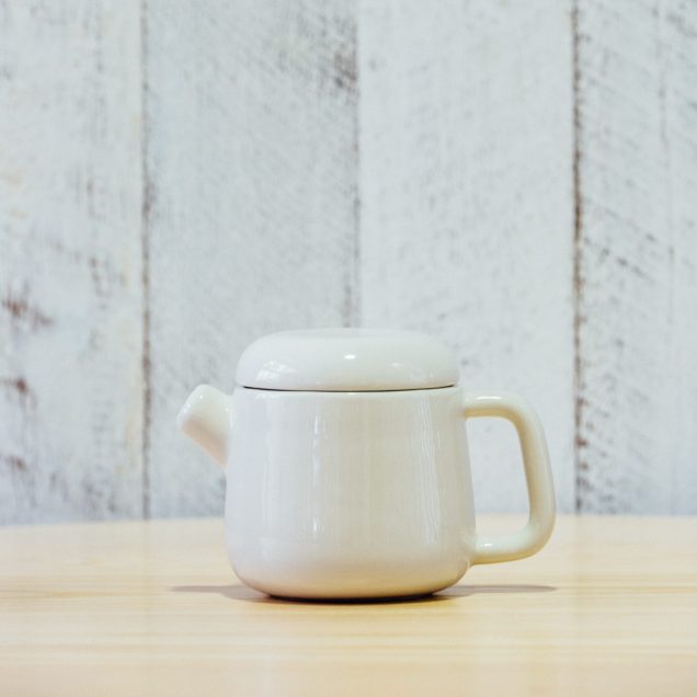 Trape Tea Pot White tea